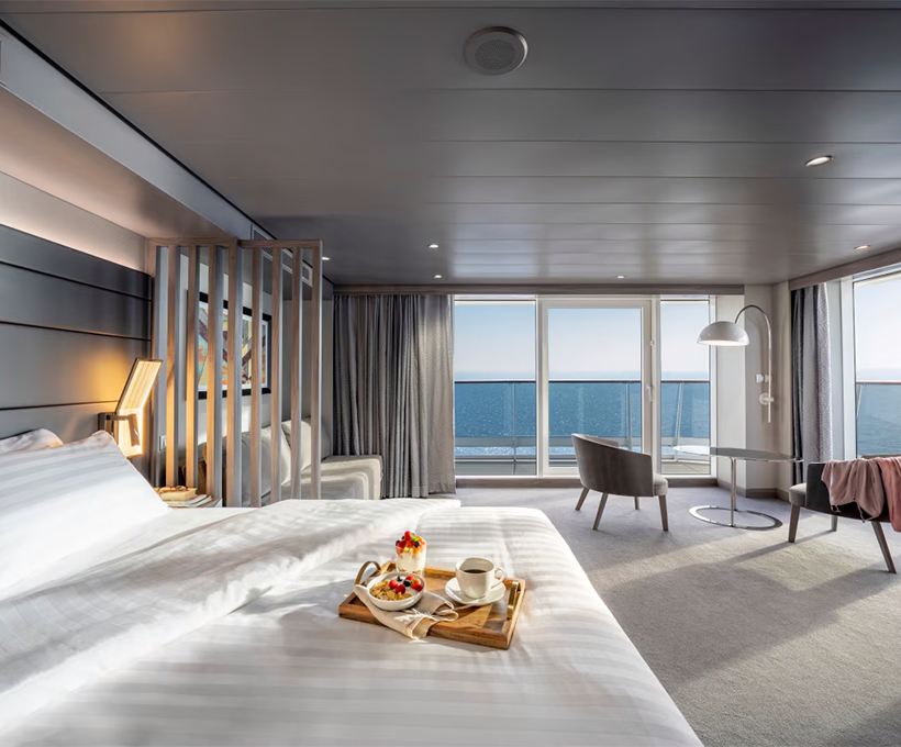Yacht Club Suite