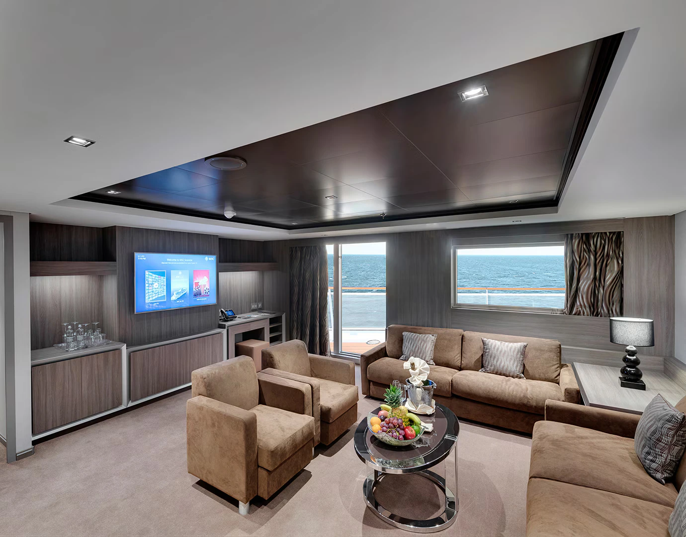 Yacht Club Suite